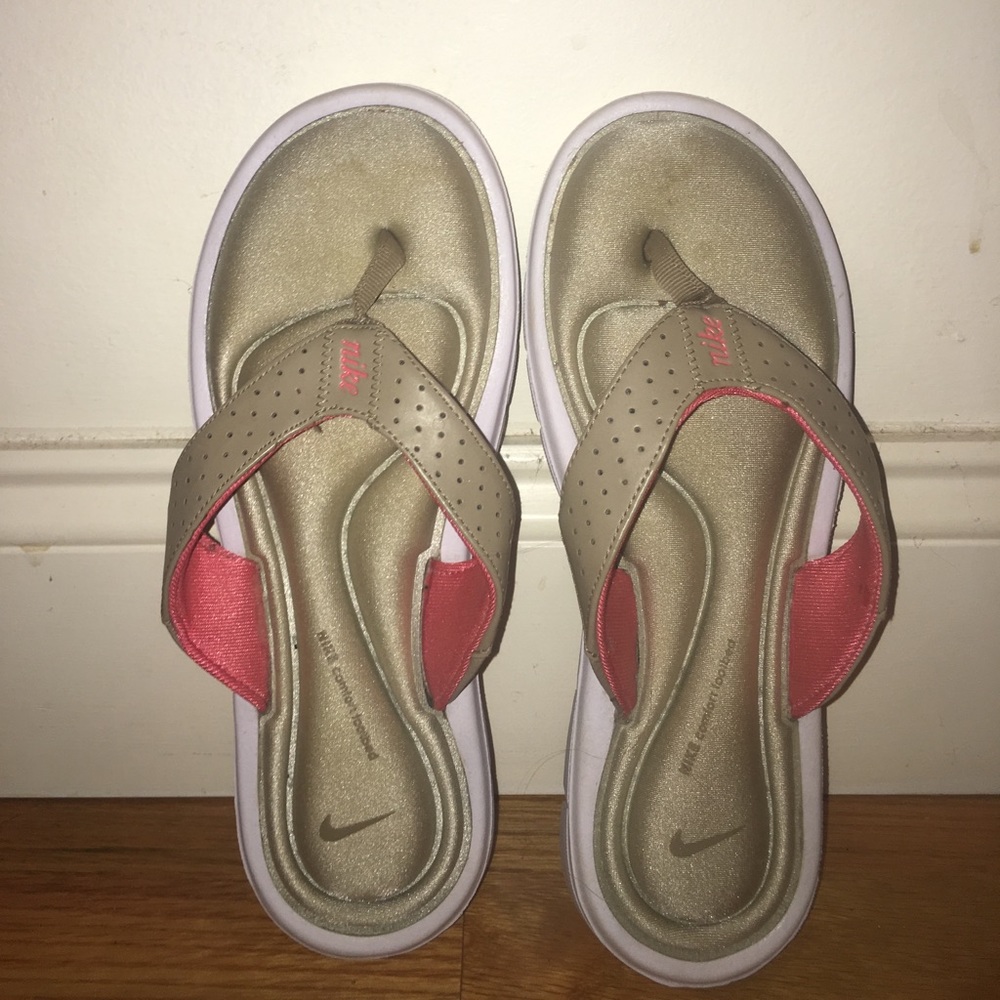 super comfortable nike flipflops